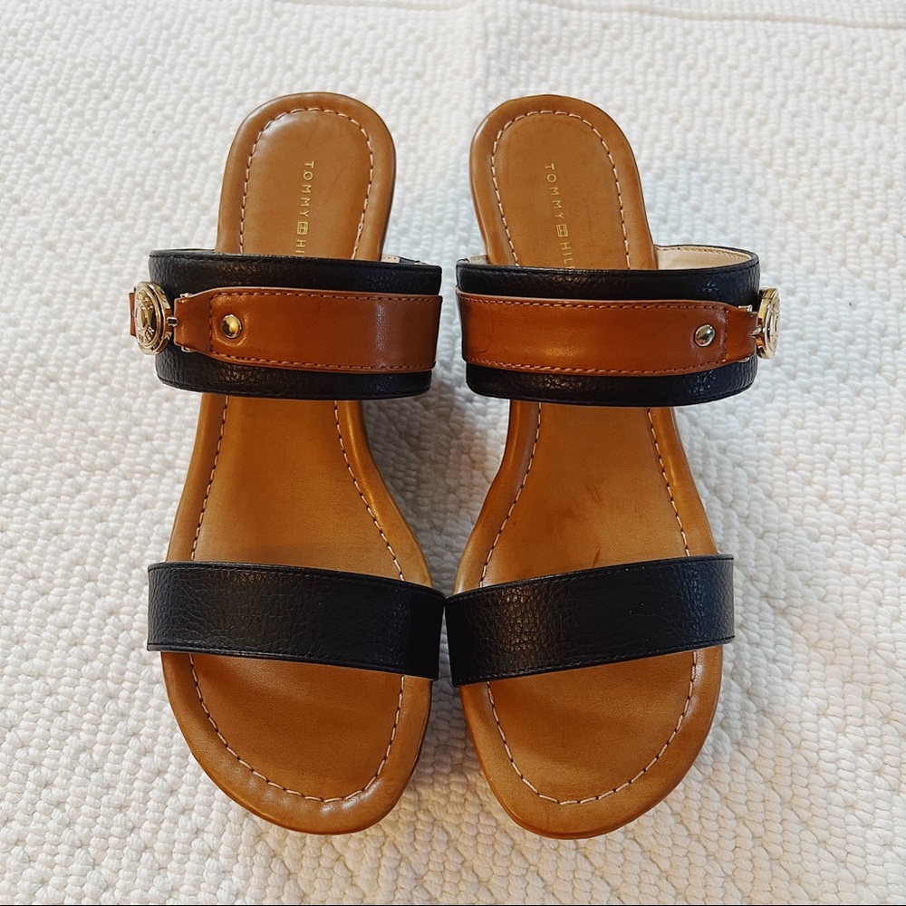 [Tommy Hilfiger] Sydney Wedge Sandals